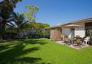 Hawaiian Ocean View Oasis, Blue Pool, Waterfall, Thoughtful Amenities.