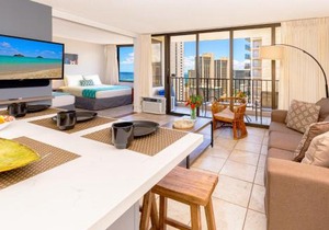High-Floor Stylish Ocean Views Condo with Parking