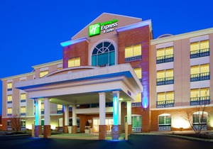 Holiday Inn Express Hotel & Suites Woodbridge, an IHG Hotel