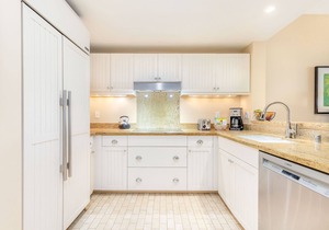 Holiday Sale! Turtle Bay Villas 311 by Gather: Beachfront w/Shared Pool/Spa/AC
