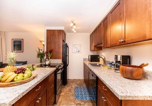 KA 403 Remodeled 1BD w Mountain Views Pool AC