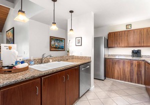 Kanaloa at Kona 3304: Delightful Oceanfront Condo w/AC, Pool & Spa