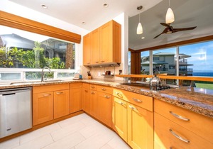 KBM Resorts | FREE CAR | Kapalua Bay Villa | Oceanfront | 1-Bedroom Condo, Beautifully Remodeled! KBV-28G2
