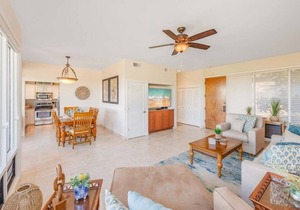 KBV 33G2 Renovated 1BD OceanFront Villa w Pool AC