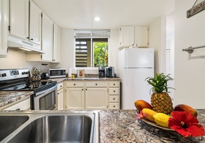 KKSR6104 GRND FLR, CORNER W/WRAP AROUND SCREENED IN LANAI! GARDEN & GOLF VIEW