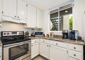 KKSR6104 GRND FLR, CORNER W/WRAP AROUND SCREENED IN LANAI! GARDEN & GOLF VIEW