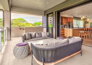 KLVR welcomes you to Luana Villa 13D, Oceanfront Resort, short walk to the beach