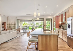 KLVR welcomes you to Luana Villa 13D, Oceanfront Resort, short walk to the beach
