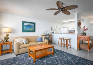 Kona Reef A-24 - True Oceanfront Condo