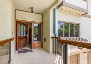 Luxury Ocean Front, premier beach location Lahaina, Puunoa Beach Estates #105