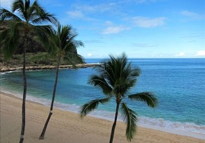 Makaha Beach Cabanas in Waianae