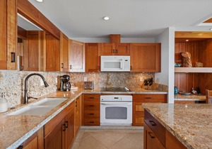 Makena Surf | B106 | Beachfront Resort