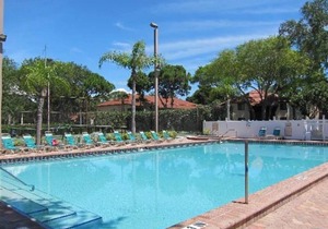 Making The Best Memories Along The Way! 2 Great Units, Free Parking, Kitchenette