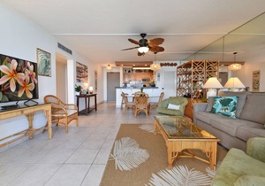May on Sale! Book now and SAVE BIG! Walk to the Beach from Your Private Lanai!