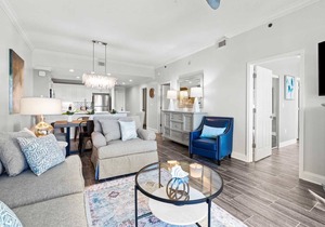 Modern Upscale Condo Ground floor with easy beach access. Beach Service included $60 day Value!