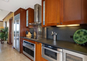 Nalu Collection 2/2 Oceanfront living~3 lanais~Luxurious Amenities