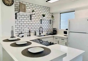 Newly Remodeled Waikiki Condo 2BR/1BA