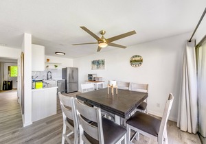 Newly Renovated Condo with SUP Paddle Boards and Golf Clubs Included