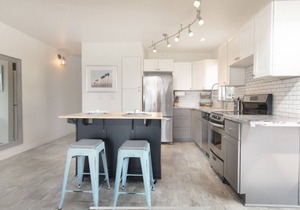 Newly renovated, ocean view, steps from downtown