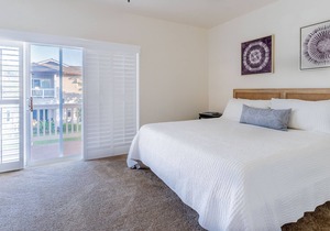 Newly Upgraded and Redecorated 3 Bed, 2 1/2 Bath Townhouse in Coconut Plantation (TCP-1158-1)
