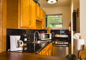 Oceanfront #2 at Hana Kai Maui - Romantic Studio 100' from Water!