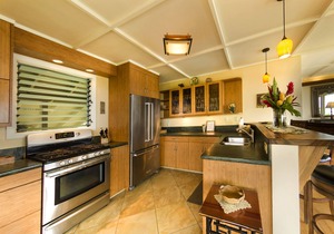 Oceanfront #5 at Hana Kai Maui - 2 BR/2 BA Upper Floor Corner 100ʻ from Water!