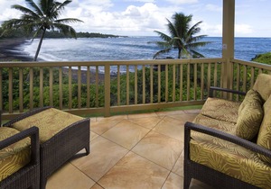 Oceanfront #5 at Hana Kai Maui - 2 BR/2 BA Upper Floor Corner 100ʻ from Water!