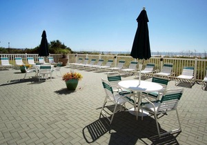 Oceanfront family-sized condo rental with lazy river, pool, and fitness center near Ocean Drive