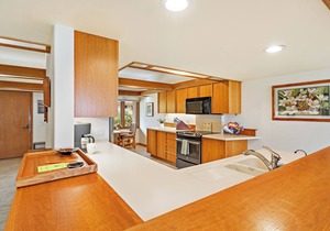 Oceanfront Paradise 128-1 Puamana! You won't want to leave!