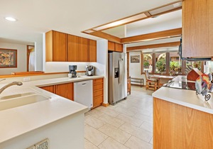 Oceanfront Paradise 128-1 Puamana! You won't want to leave!