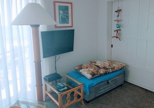 ONE OF A KIND! DIRECT BEACH / OCEAN FRONT and center corner w/ double balcony