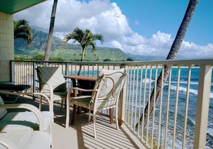 ONE OF A KIND! DIRECT BEACH / OCEAN FRONT and center corner w/ double balcony