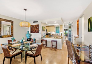 PANORAMIC CORNER OCEAN & GOLF VIEWS in Kaanapali, 1200 sq ft 1BR