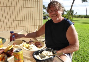 Romantic Maui Getaway! Direct Beach~ Ocean Front! ~ Ground Floor!