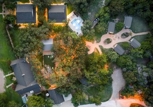Secluded Garden-view King Suite with Pool Surrounded by Tree-Filled Retreat