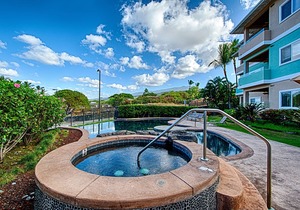 Stunning Modern Condo Across Street from Turtle Beach, Learn to Snorkel or Surf!