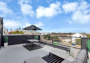 The Suite Spot! Downtown Skyline Views! Sleeps 12