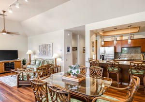 Third floor condo with ocean views, pool and hot tub access, and golf nearby