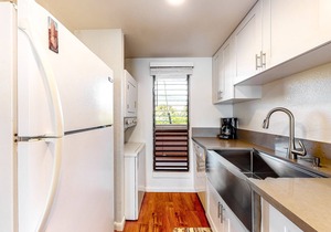 Third floor oceanfront condo w/outdoor pool access, ocean view, and private W/D