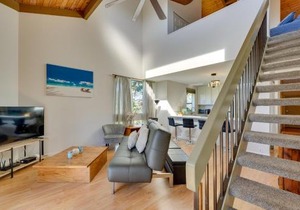Top-Floor Kailua Bay Resort Condo with Ocean Views!