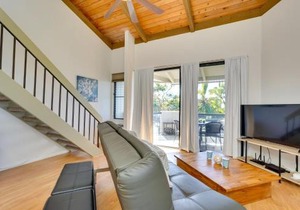 Top-Floor Kailua Bay Resort Condo with Ocean Views!