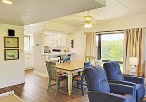 Townhouse Style Condo, Beach Access Across Road, Pool, Grilling Area, Elevator