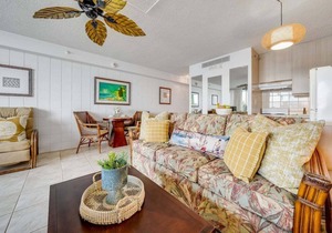 VI 206 OceanFront Studio w Pool