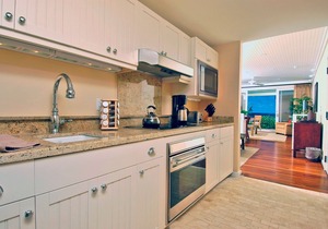 Villa 302: Fall REDUCED 50%! King bed! Penthouse Lvl Ocean View Turtle Bay