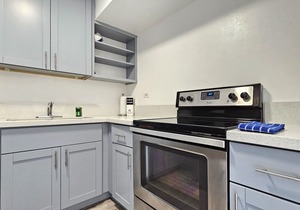 Waikiki Studio Apartment with great Ala Wai Canal Views