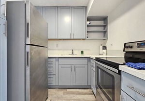 Waikiki Studio Apartment with great Ala Wai Canal Views
