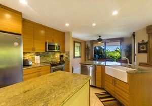Wailea Ekahi #53-C Hawaiian Beachfront, AC throughout, Easy Pool Access, Wifi