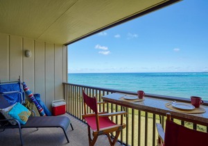 Wailua Bay View Condo w/Private Washer/Dryer, Shared Pool, WiFi - Near Beaches