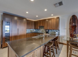 Puamana Resort | Downtown Lahaina