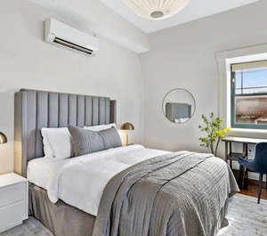 Brexton Hotel 